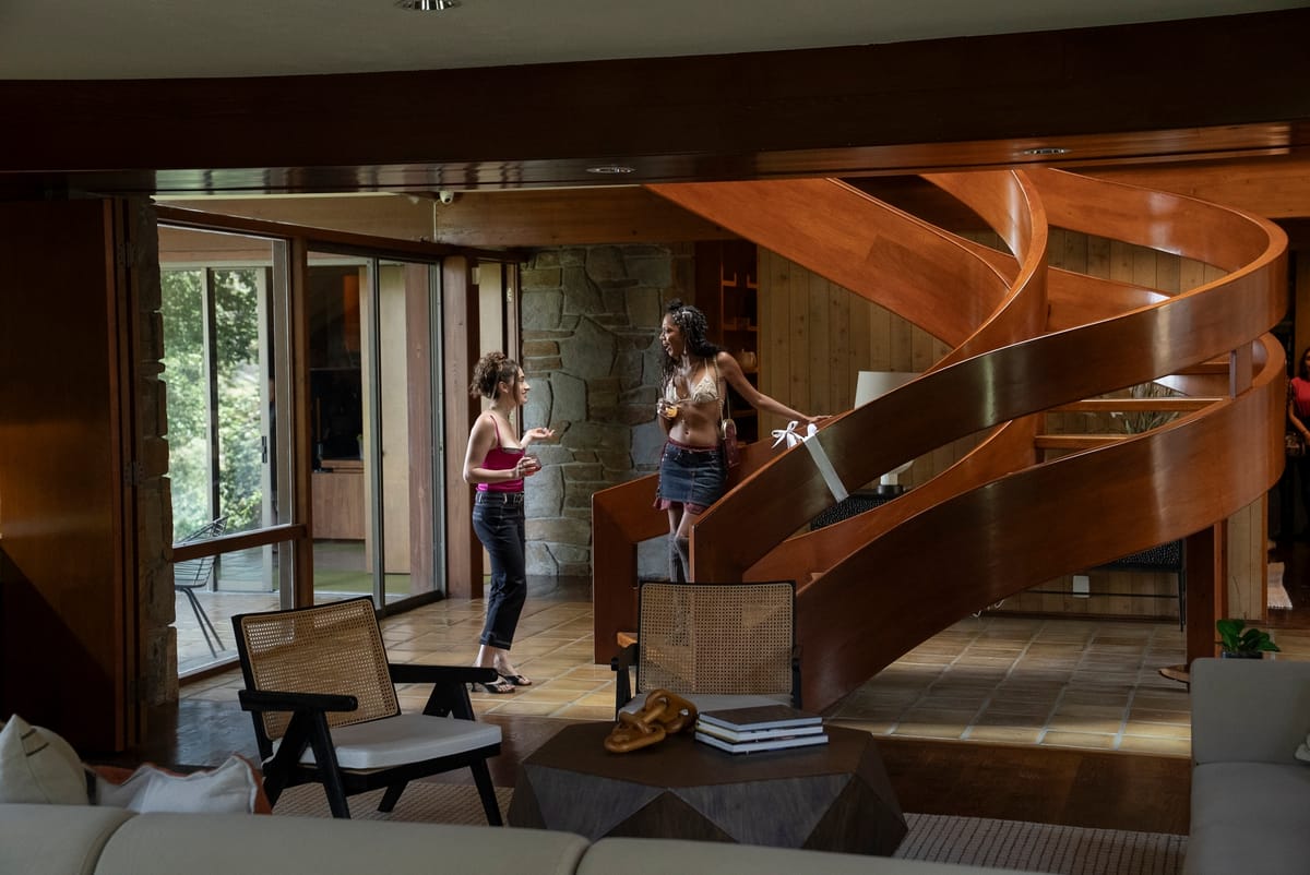 Review: I Love LA, "Upstairses" | Season 1, Episode 4