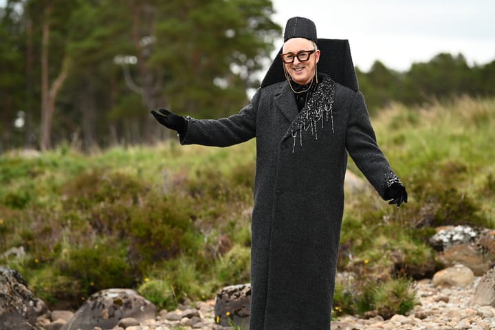 Review: The Traitors, “Let the Cards Fall As They Will” | Season 4, Episode 1